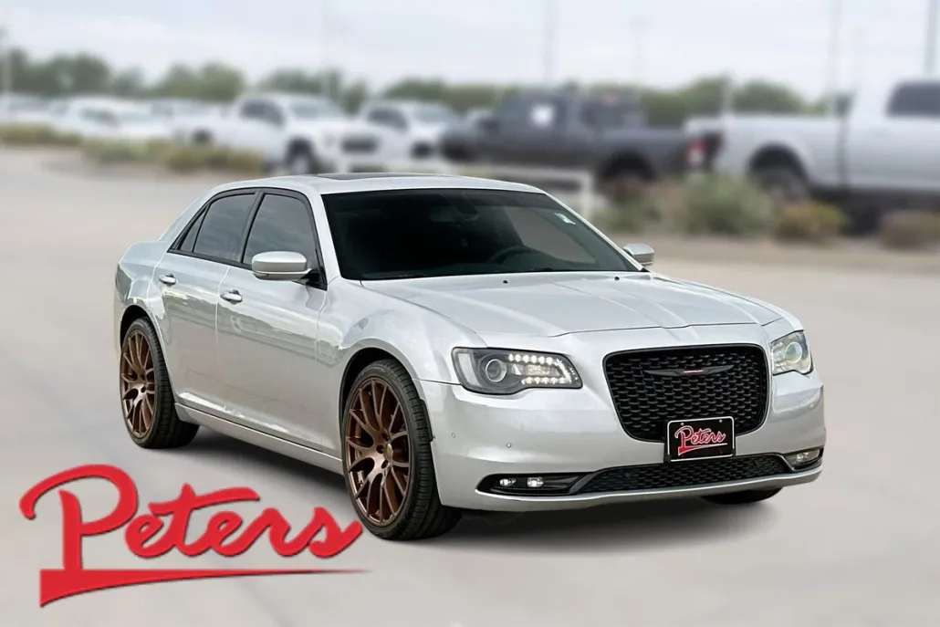 2023 Chrysler 300 S photo 1