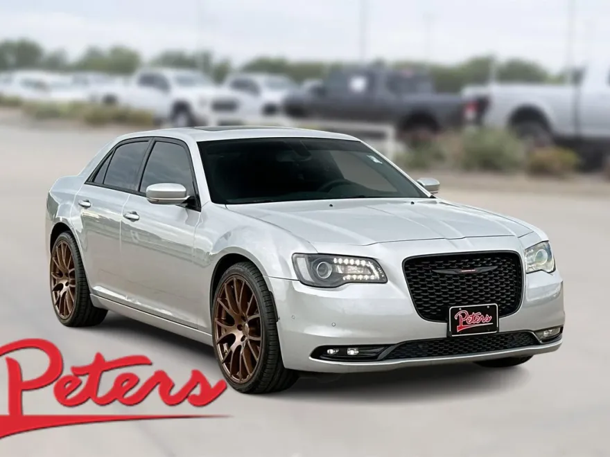 2023 Chrysler 300 S photo 1