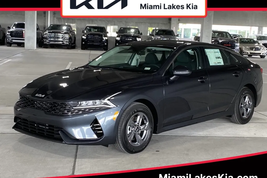 2023 Kia K5 LXS photo 1