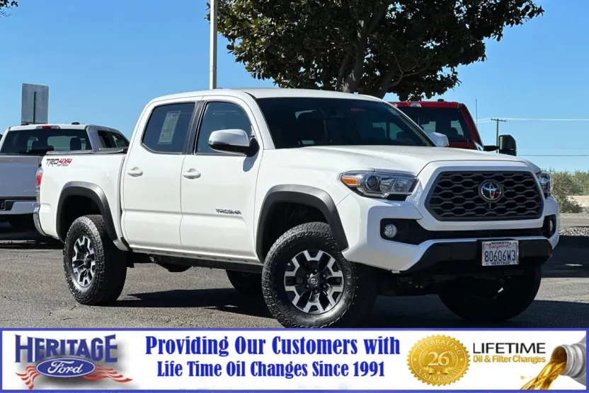 2023 Toyota Tacoma SR5 photo 1