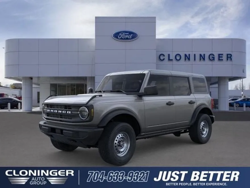 2025 Ford Bronco Base photo 1