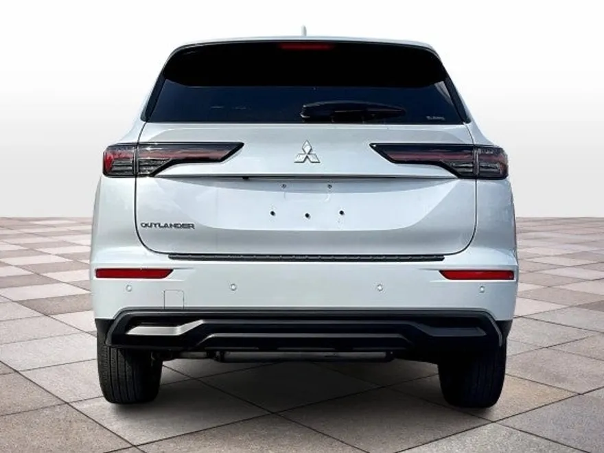 2025 Mitsubishi Outlander ES 2.5 S-AWC photo 1