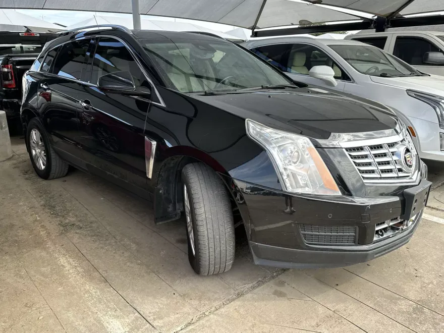 2016 Cadillac SRX Luxury photo 1