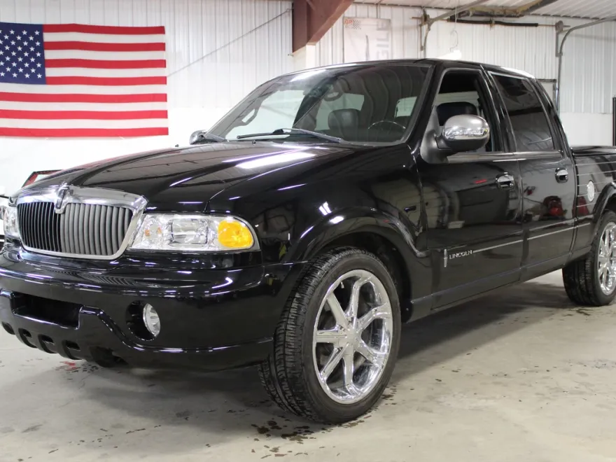 2002 Lincoln Blackwood photo 1