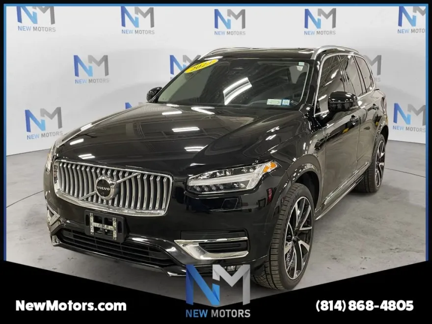 2023 Volvo XC90 B5 Plus photo 1