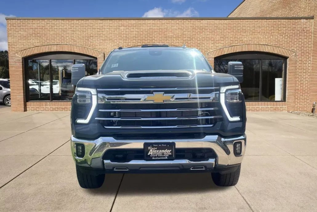 2025 Chevrolet Silverado 2500HD LTZ photo 1