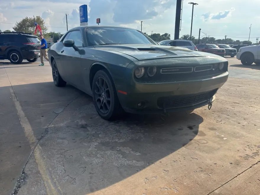 2018 Dodge Challenger GT photo 1