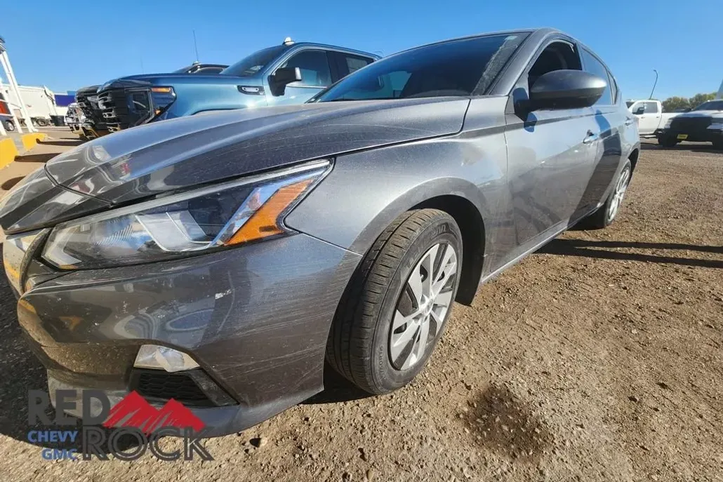 2019 Nissan Altima 2.5 S photo 1
