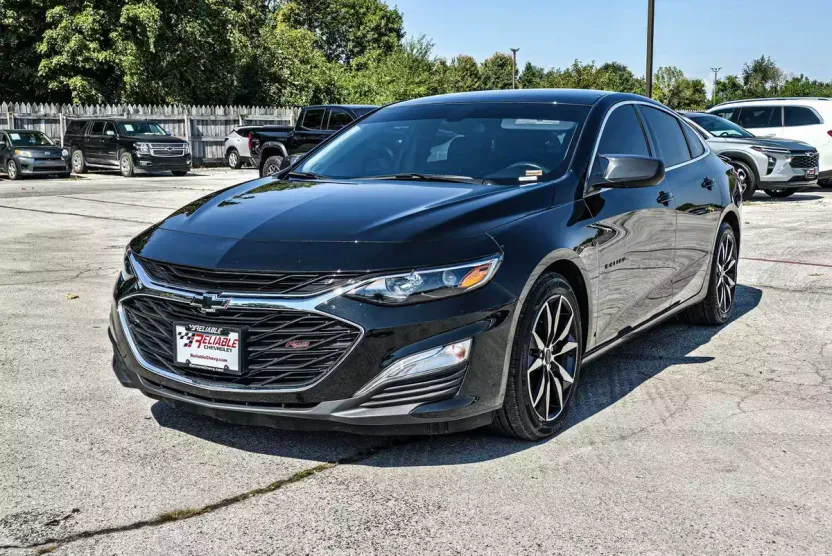 2022 Chevrolet Malibu RS photo 1