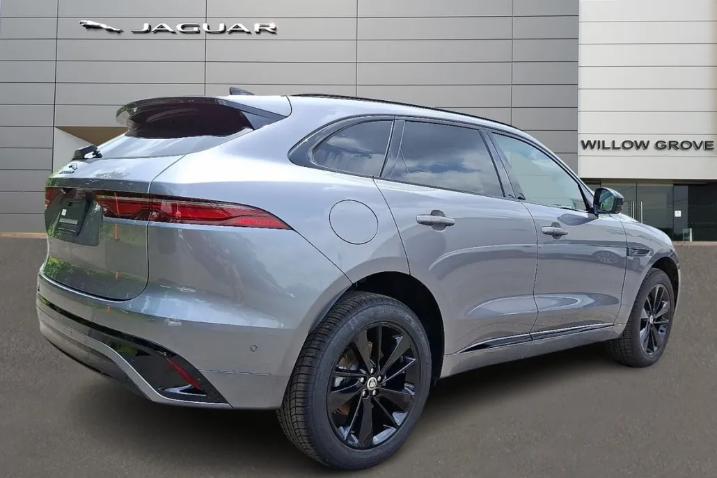 2025 Jaguar F-PACE R-Dynamic S P250 photo 1