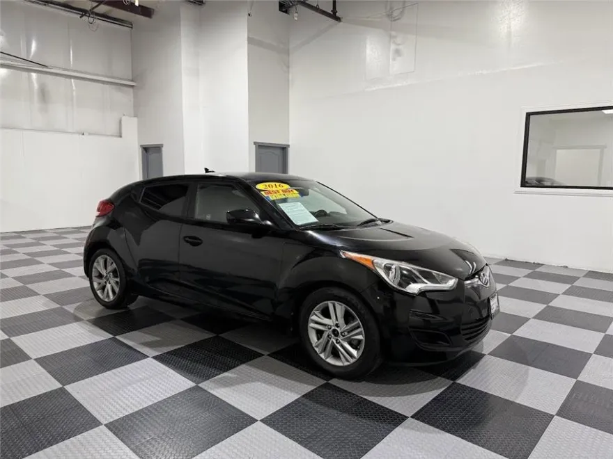 2016 Hyundai Veloster Turbo R-Spec Rally Edition photo 1