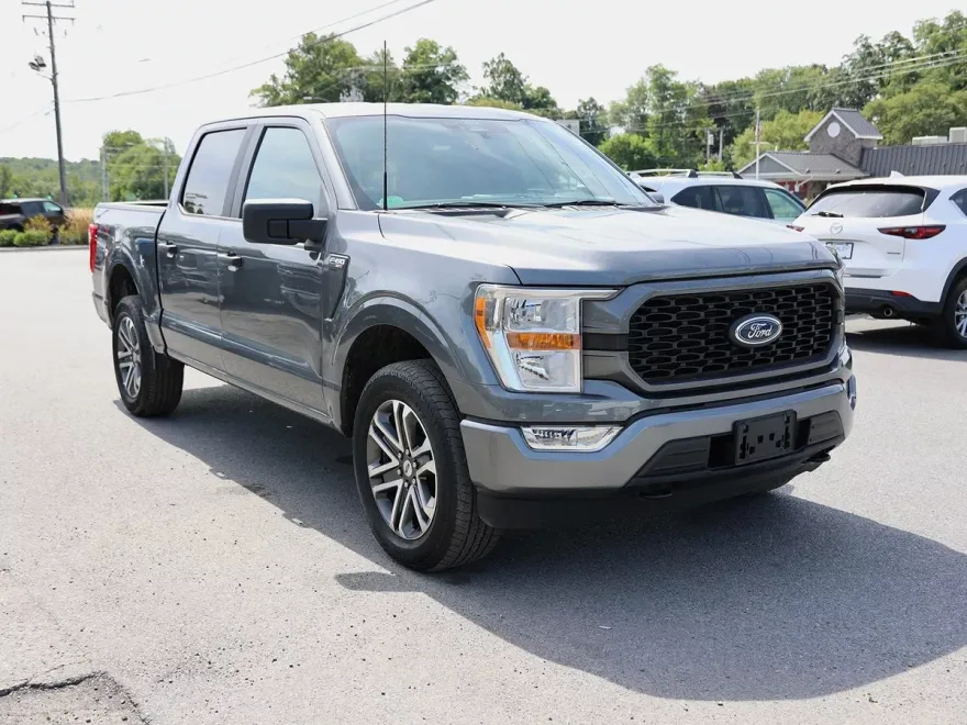 2022 Ford F-150 XL photo 1