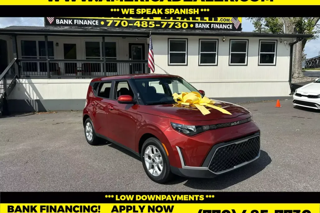 2025 Kia Soul LX photo 1