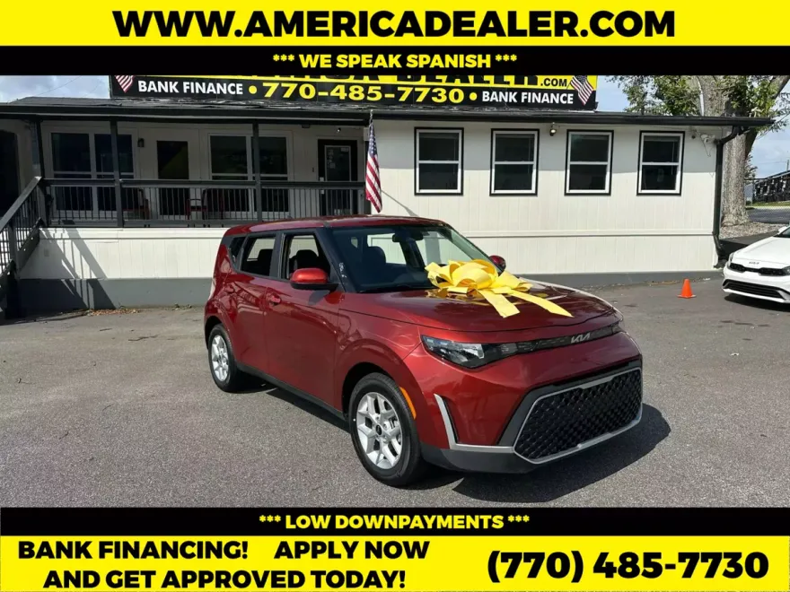 2025 Kia Soul LX photo 1