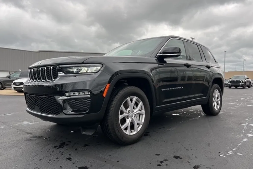 2022 Jeep Grand Cherokee Limited photo 1