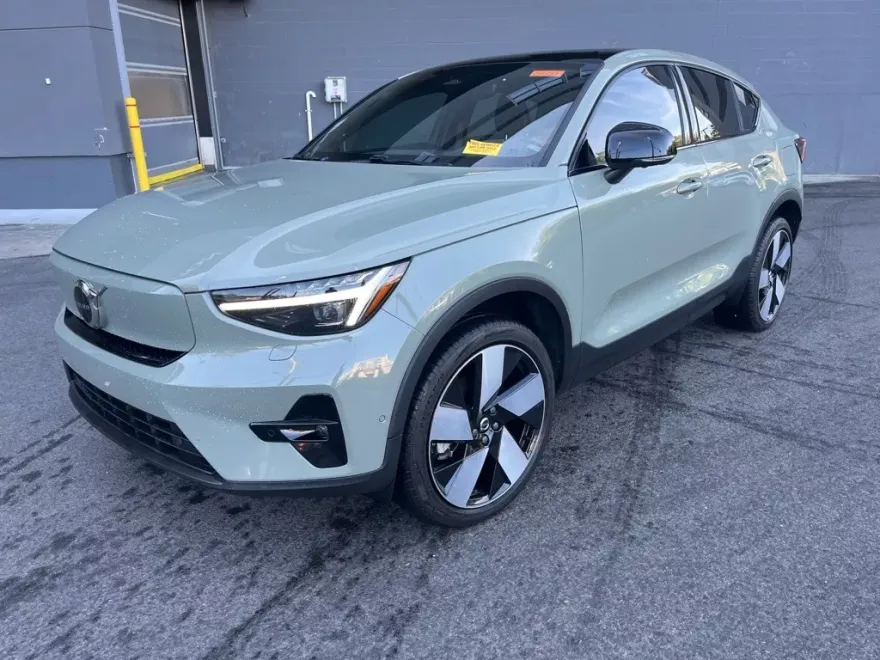 2023 Volvo C40 Recharge Ultimate photo 1
