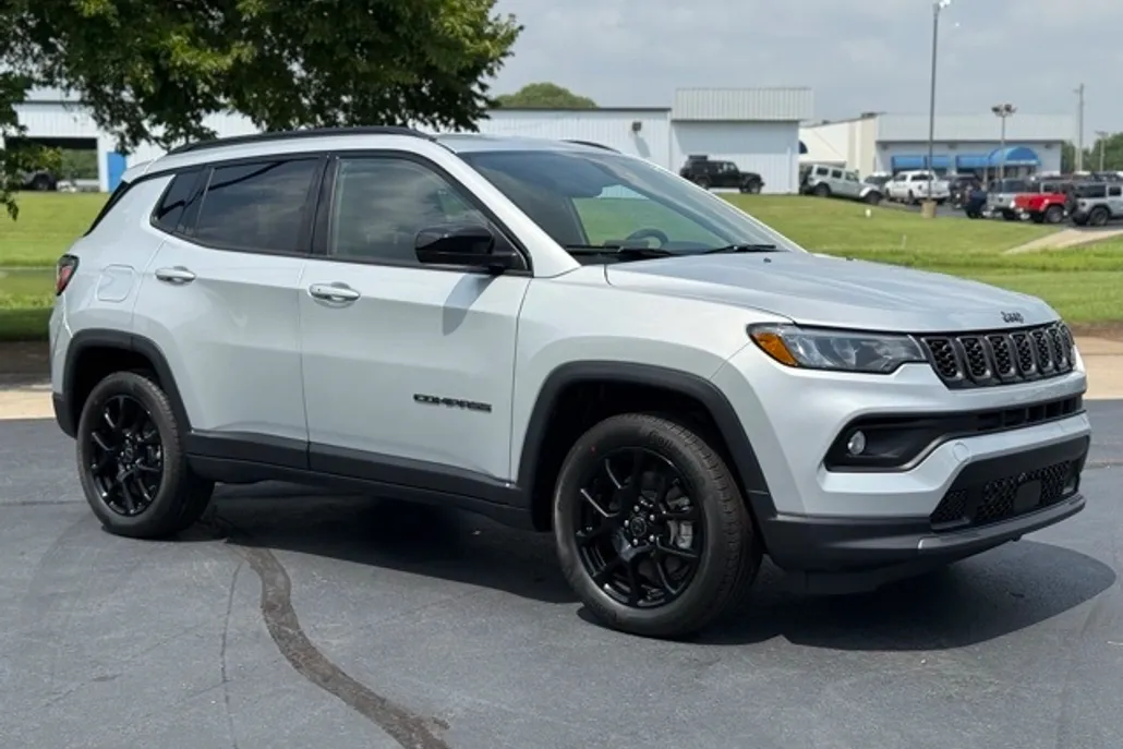 2025 Jeep Compass Latitude photo 1
