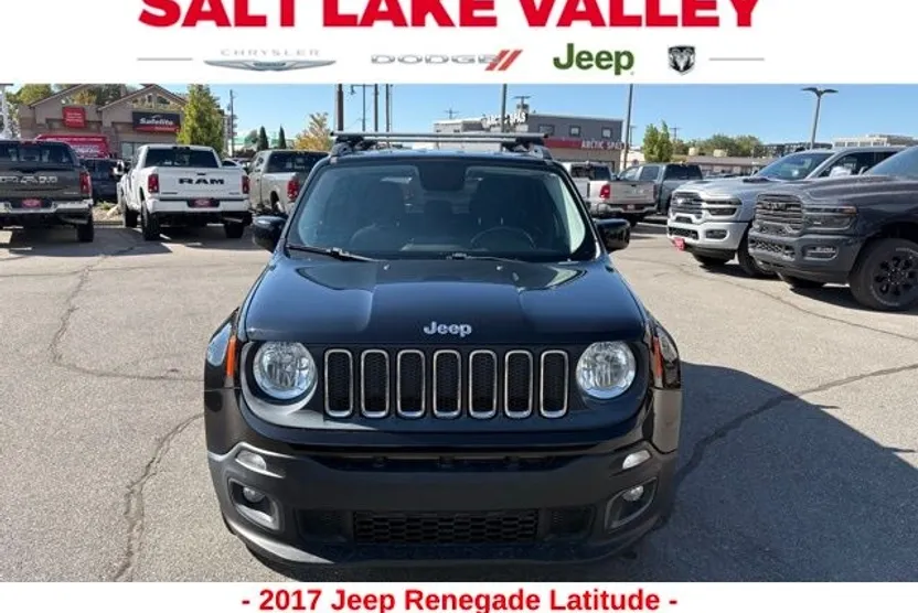 2017 Jeep Renegade Latitude North Edition photo 1