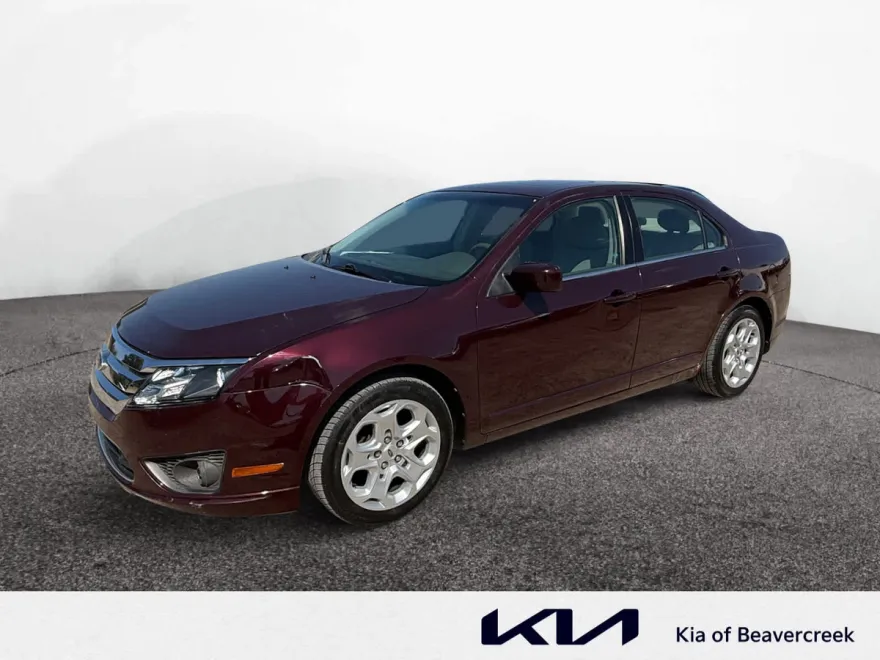 2011 Ford Fusion SE photo 1