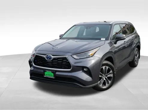 2025 Toyota Highlander Hybrid LE photo 4