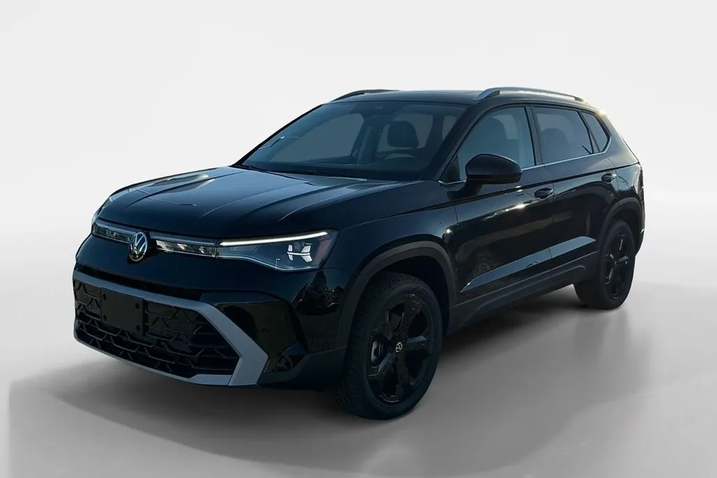 2025 Volkswagen Taos SEL photo 1