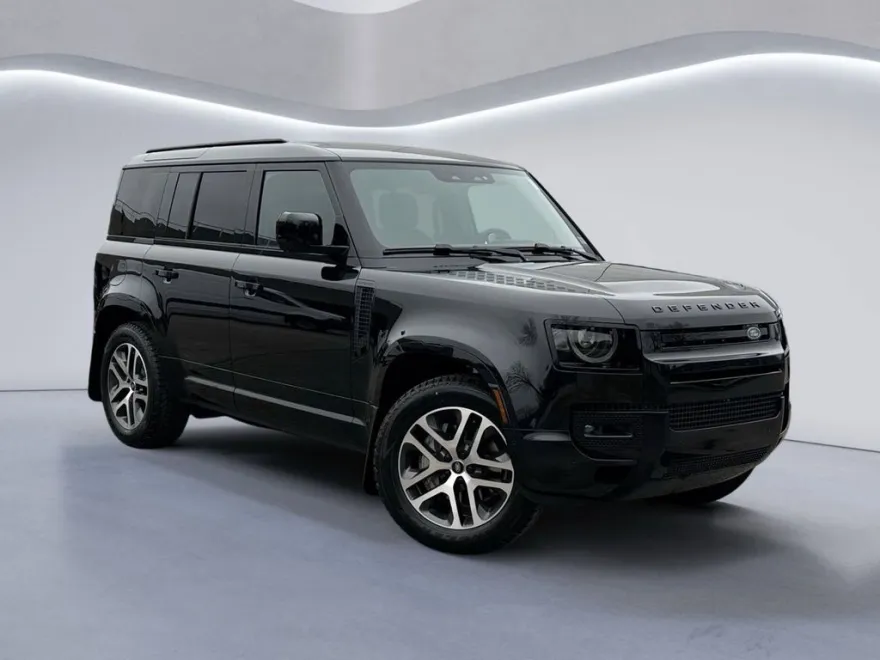 2025 Land Rover Defender 110 X-Dynamic SE photo 1