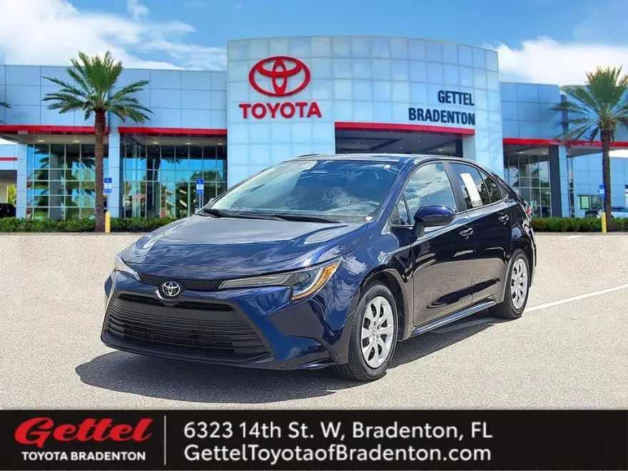 2024 Toyota Corolla LE photo 1