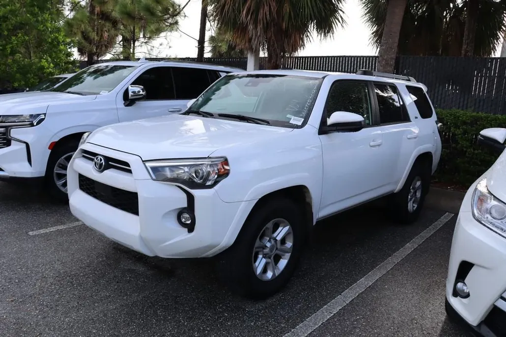 2024 Toyota 4Runner SR5 photo 1