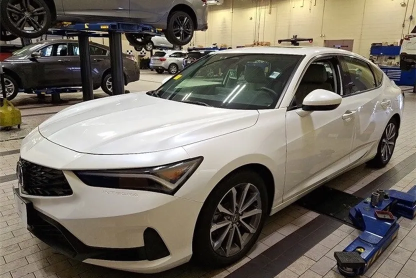 2023 Acura Integra Base photo 1