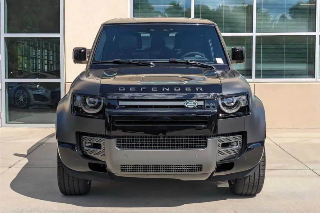 2024 Land Rover Defender 90 Carpathian Edition photo 1