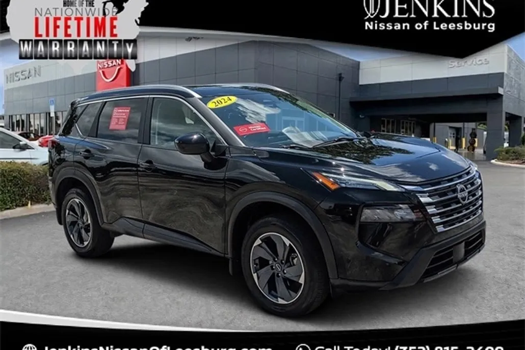 2024 Nissan Rogue SV photo 1