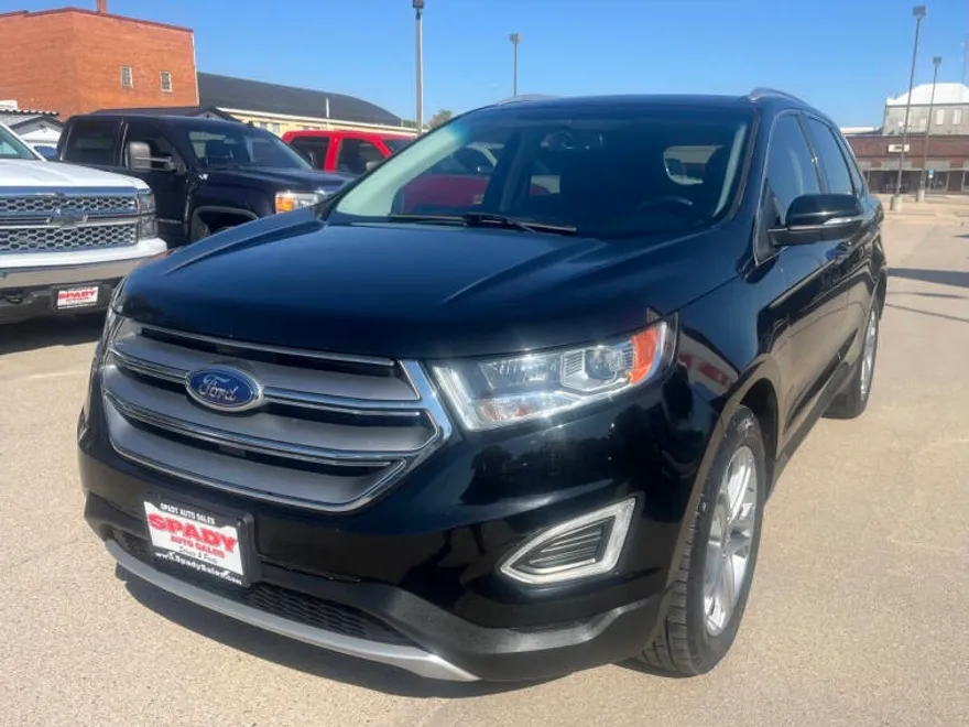 2016 Ford Edge Titanium photo 1