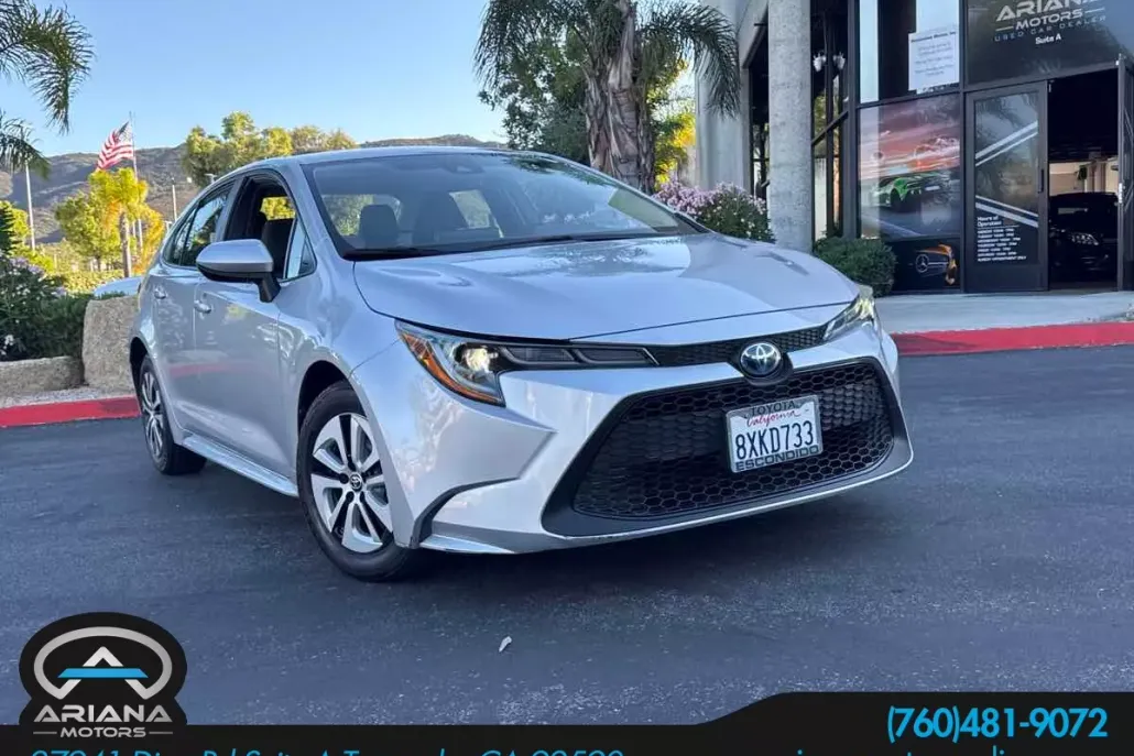 2022 Toyota Corolla Hybrid LE photo 1
