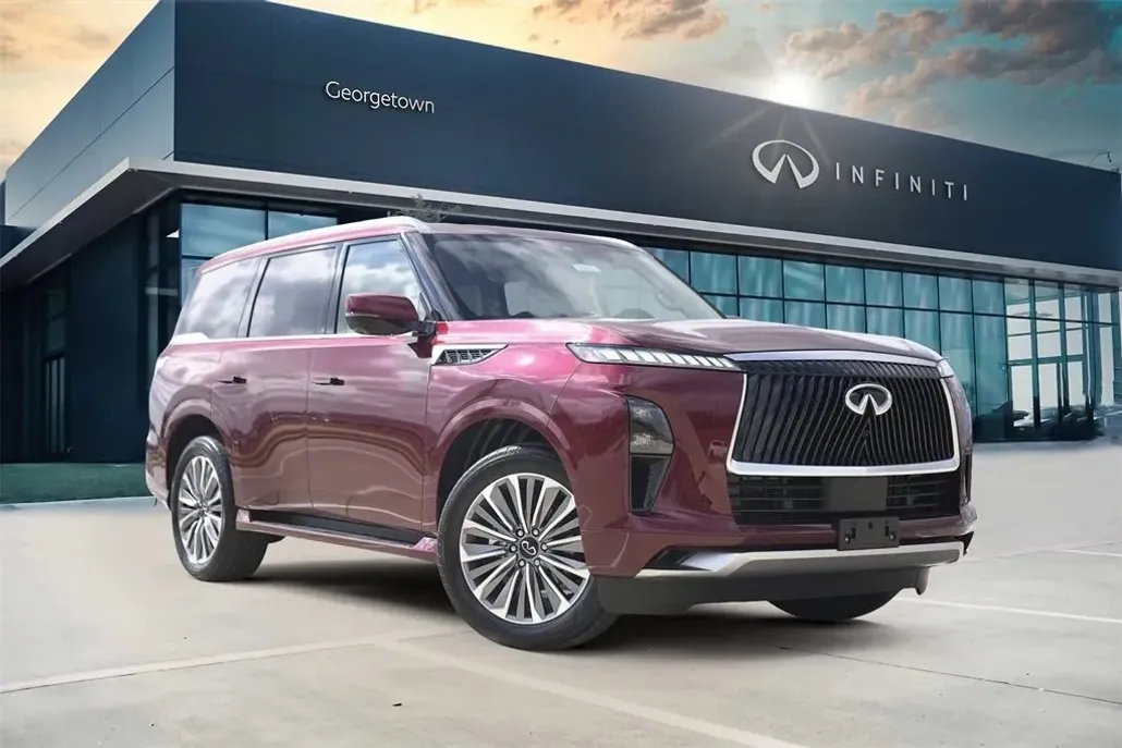 2025 Infiniti QX80 Luxe photo 1