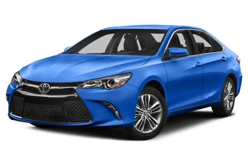 2016 Toyota Camry SE photo 1