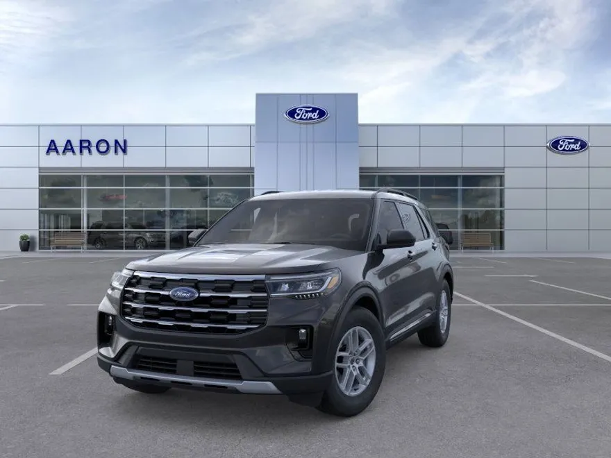 2025 Ford Explorer photo 1