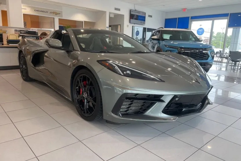 2023 Chevrolet Corvette Stingray 2LT photo 1