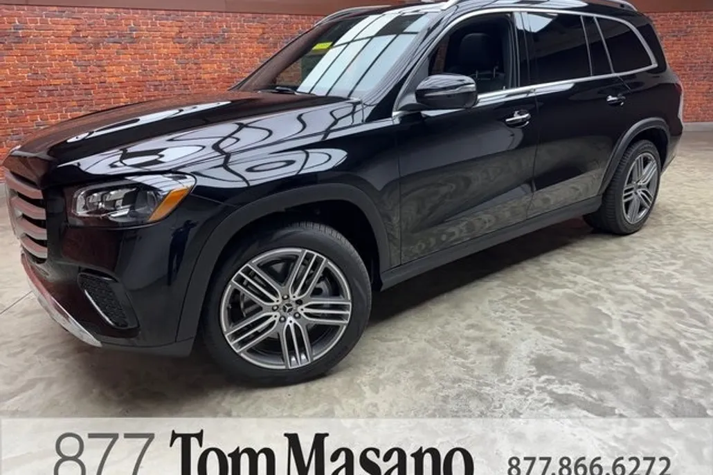 2025 Mercedes Benz GLS 450 4MATIC photo 1