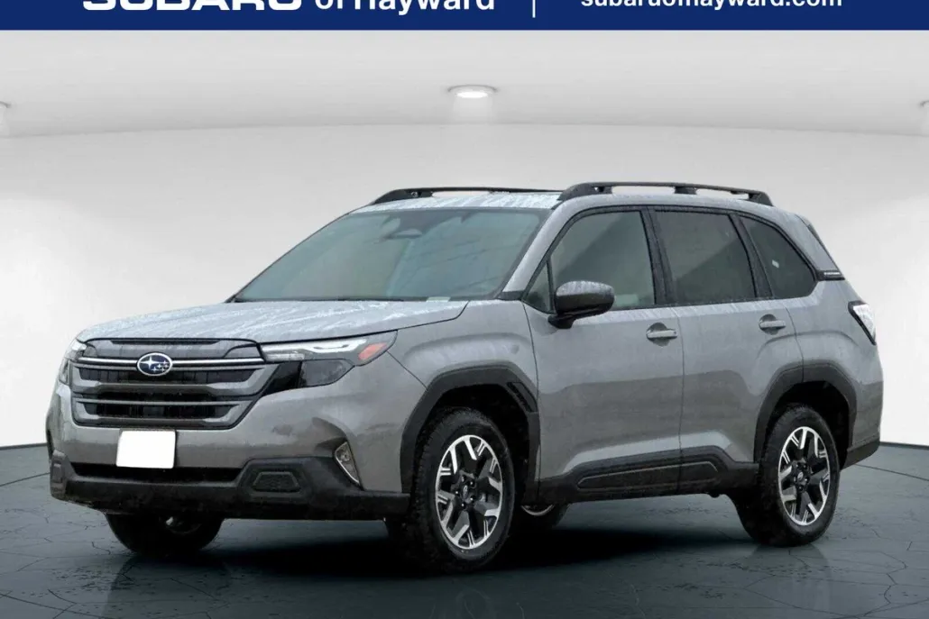 2025 Subaru Forester Premium Base photo 1
