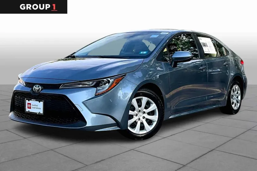 2022 Toyota Corolla LE photo 1