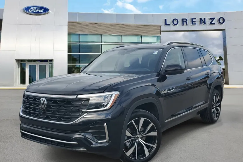 2025 Volkswagen Atlas SEL Premium R-Line photo 1
