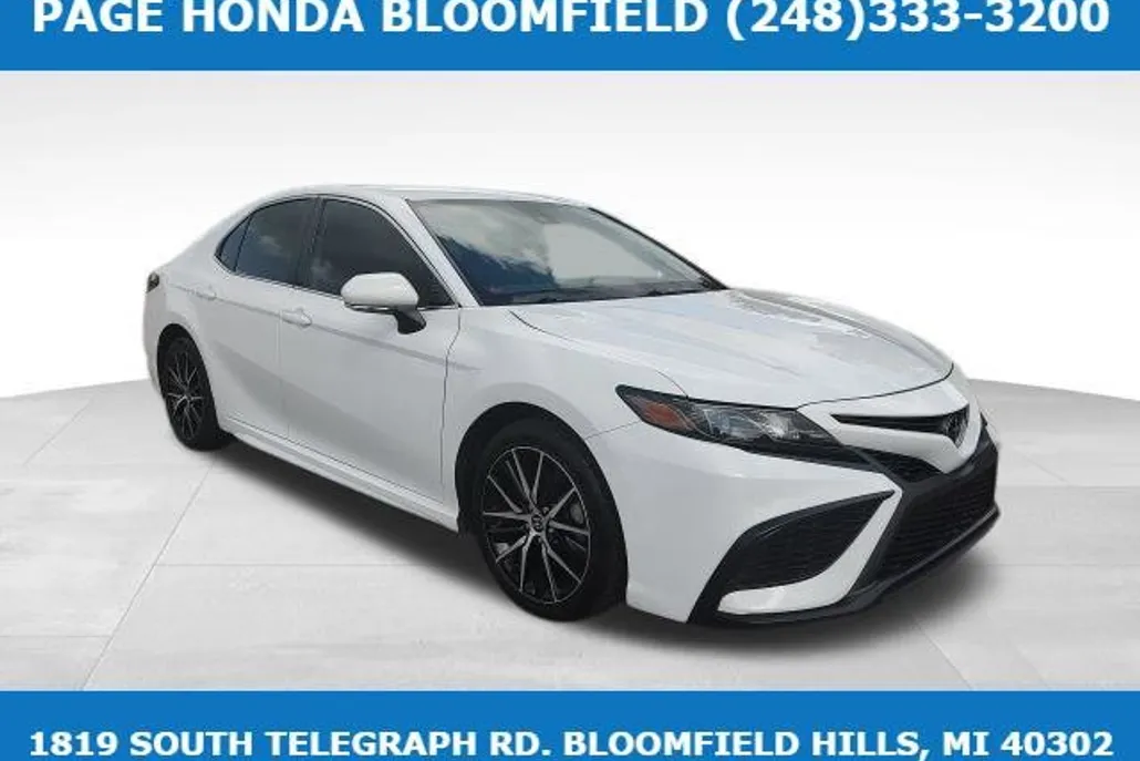 2023 Toyota Camry SE photo 1