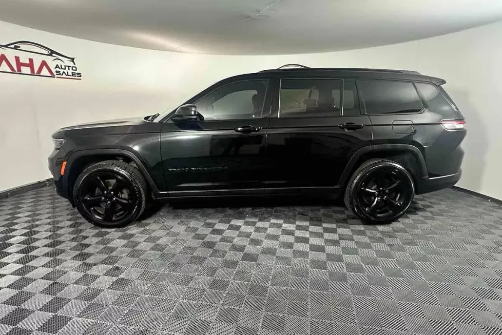 2021 Jeep Grand Cherokee Altitude photo 1