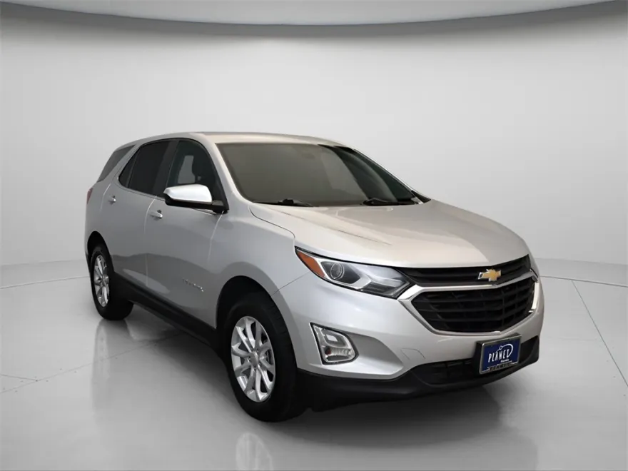 2021 Chevrolet Equinox LT photo 1