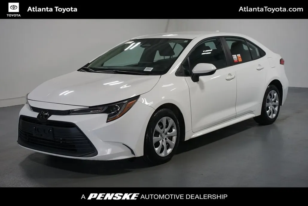 2023 Toyota Corolla LE photo 1