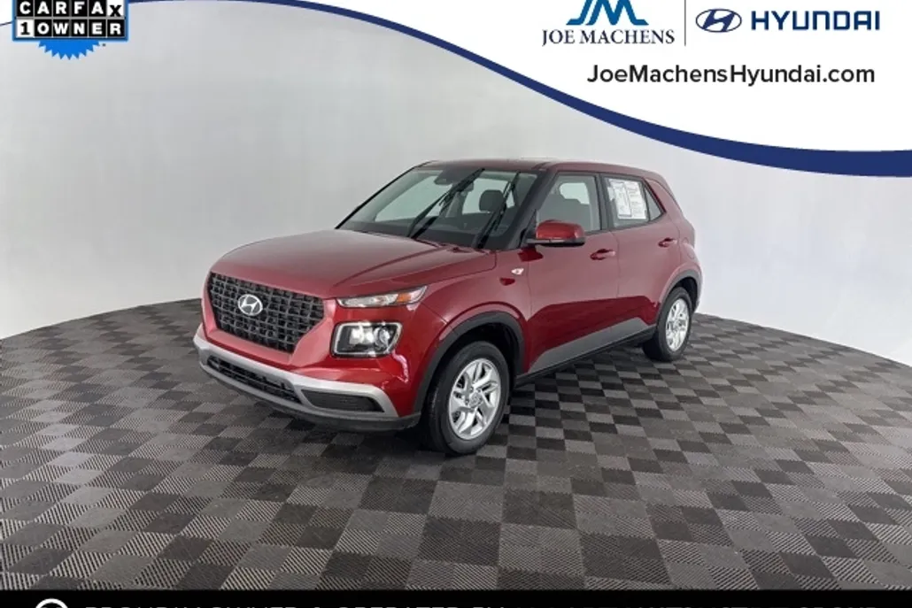 2024 Hyundai Venue SE photo 1