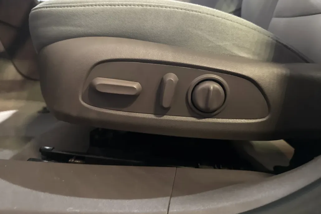 2023 Chevrolet Malibu 1LT photo 1