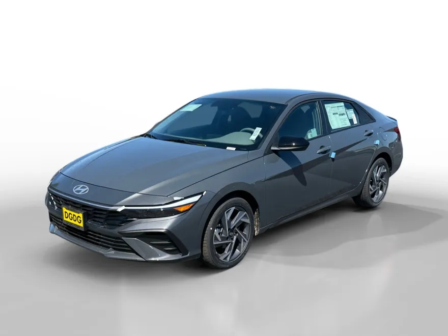 2025 Hyundai Elantra SEL Sport photo 1