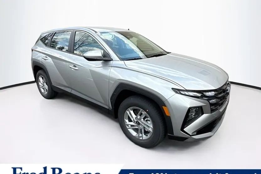 2026 Hyundai Tucson SE photo 1