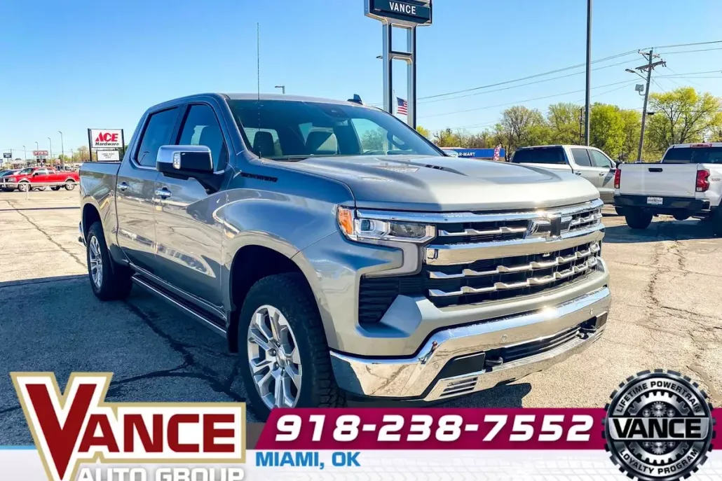 2025 Chevrolet Silverado 1500 LTZ photo 1